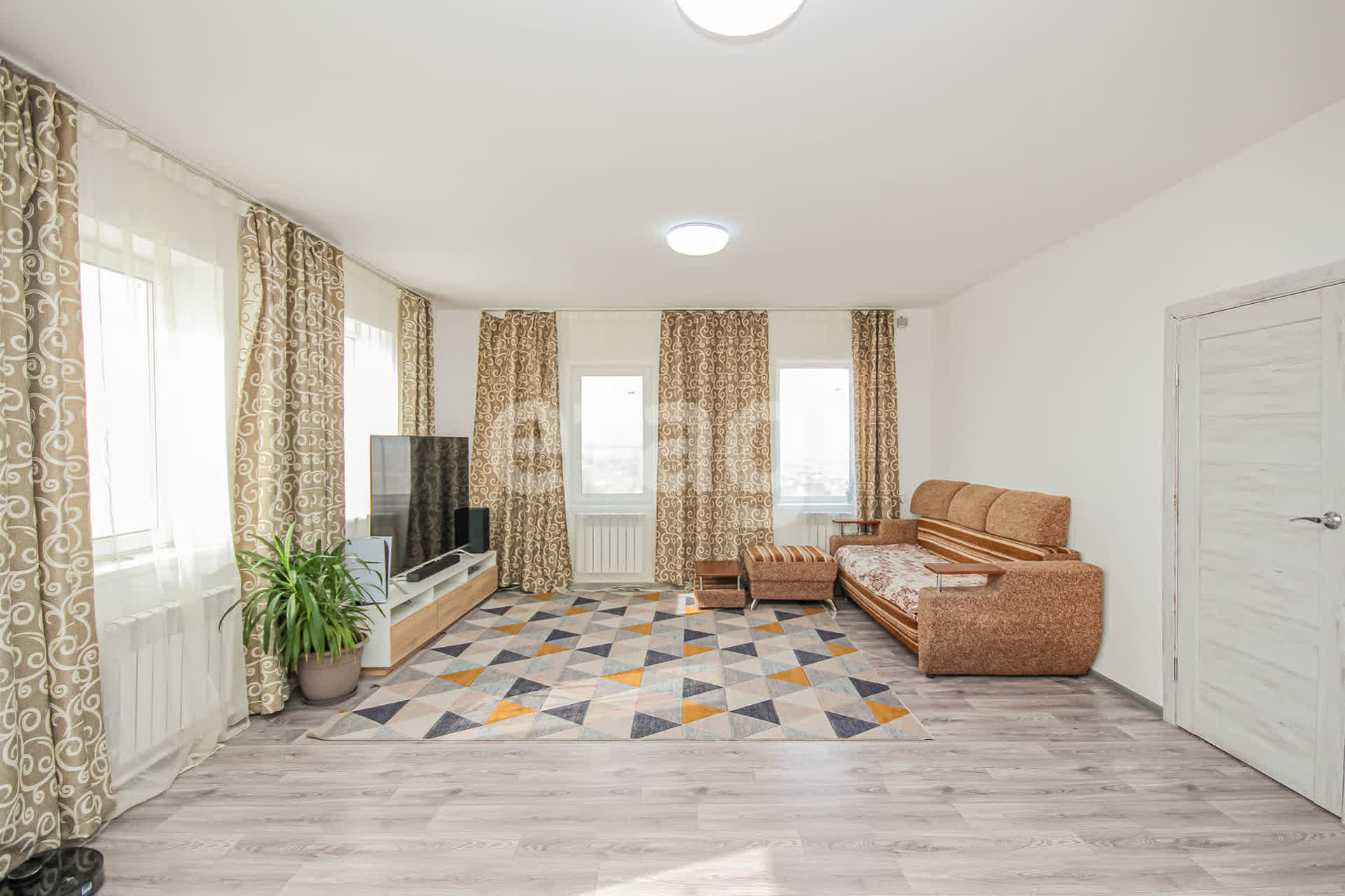 Продажа дома, 133м <sup>2</sup>, 7 сот., Улан-Удэ, Республика Бурятия,  Тарбагатайский