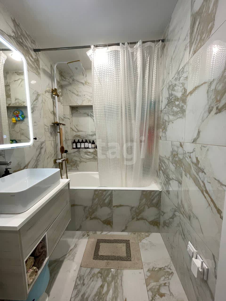 Продажа 3-комнатной квартиры, Южно-Сахалинск, Сахалинская область,  Южно-Сахалинск