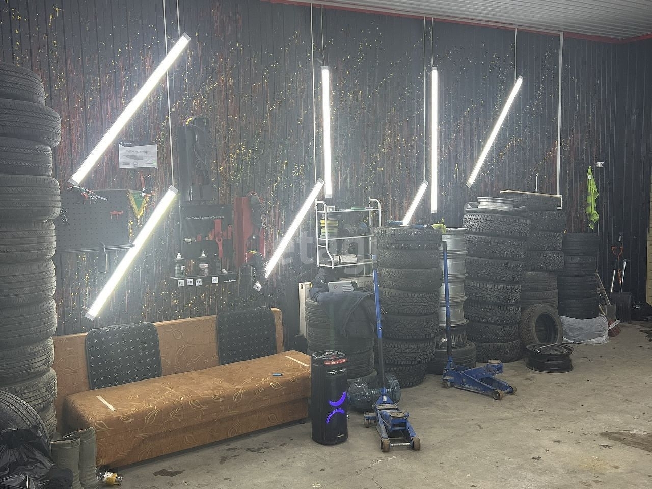 Продажа коммерческой недвижимости, 30м <sup>2</sup>, Новый Уренгой, Ямало-Ненецкий АО,  Новый Уренгой