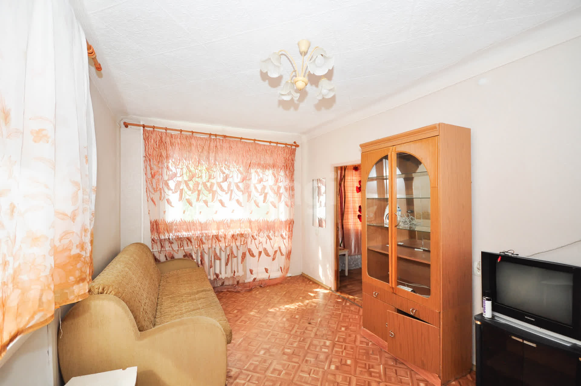 Продажа 2-комнатной квартиры, Южно-Сахалинск, Сахалинская область,  Южно-Сахалинск