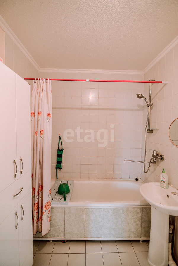 Продажа 3-комнатной квартиры, Южно-Сахалинск, Сахалинская область,  Южно-Сахалинск