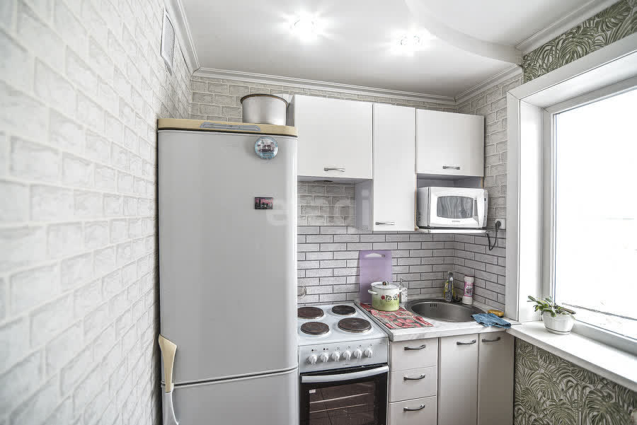 Продажа 2-комнатной квартиры, Южно-Сахалинск, Сахалинская область,  Южно-Сахалинск