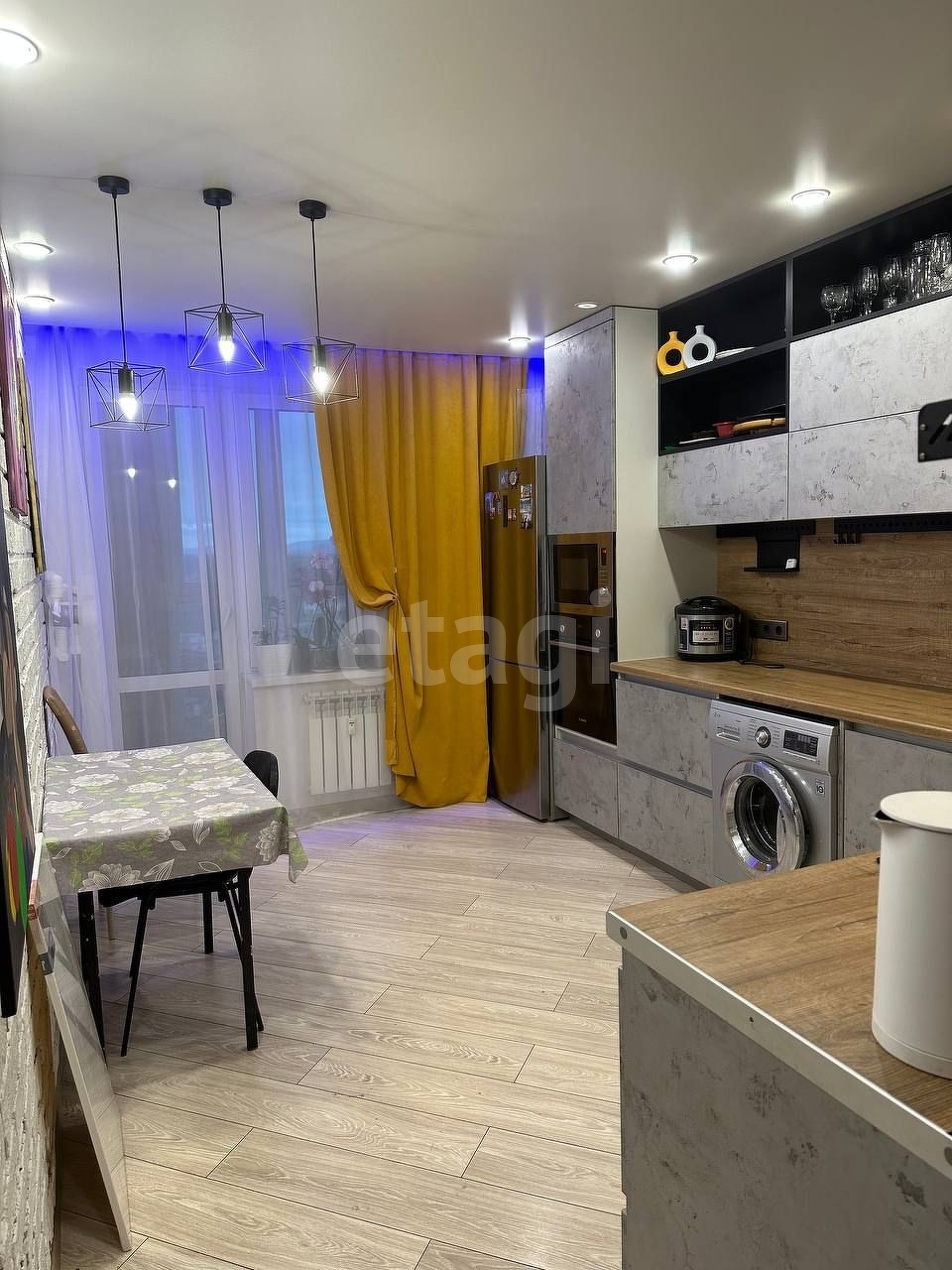 Продажа 3-комнатной квартиры, Южно-Сахалинск, Сахалинская область,  Южно-Сахалинск