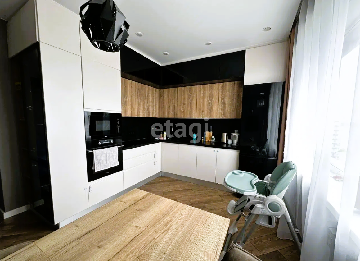 Продажа 2-комнатной квартиры, Южно-Сахалинск, Сахалинская область,  Южно-Сахалинск