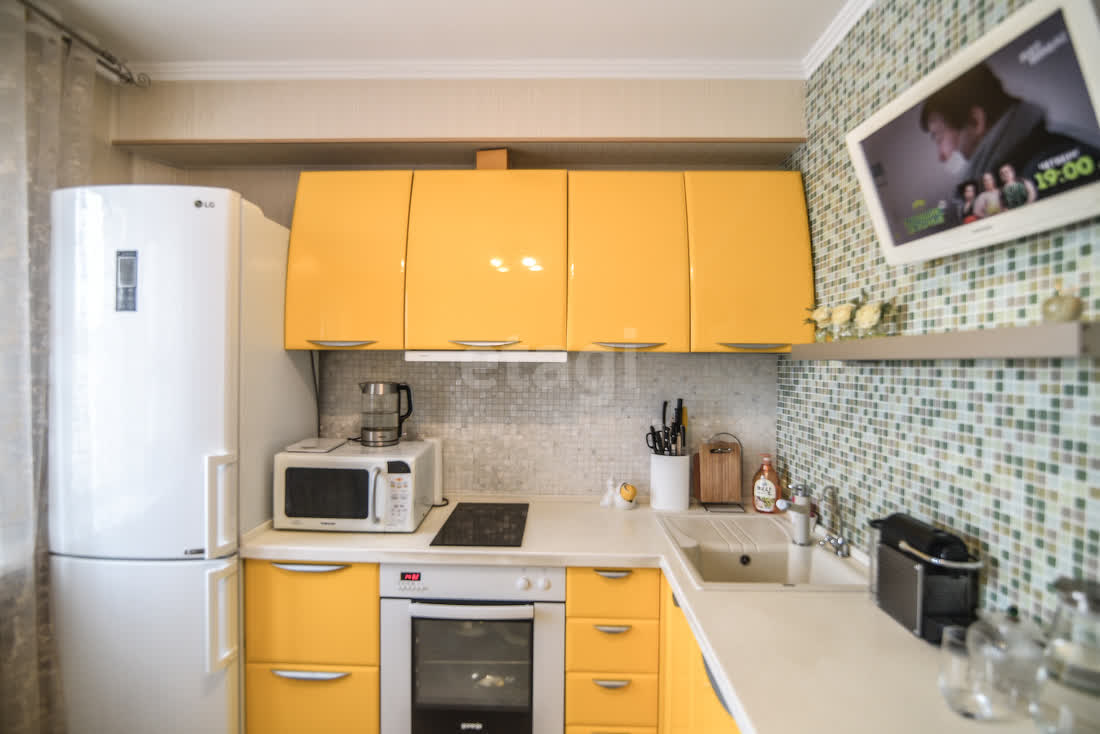 Продажа 2-комнатной квартиры, Южно-Сахалинск, Сахалинская область,  Южно-Сахалинск