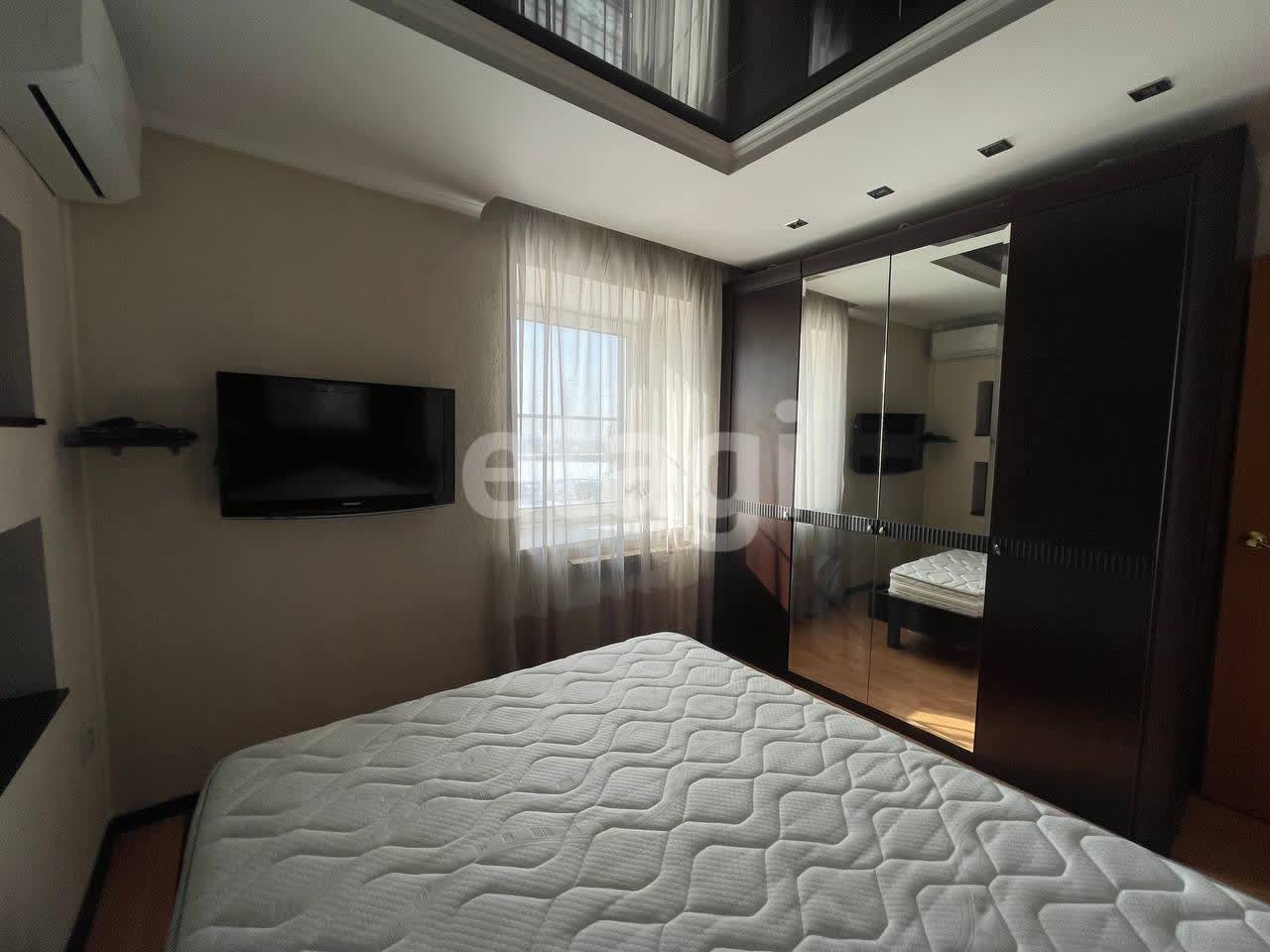 Продажа 4-комнатной квартиры, Улан-Удэ, Республика Бурятия,  Улан-Удэ