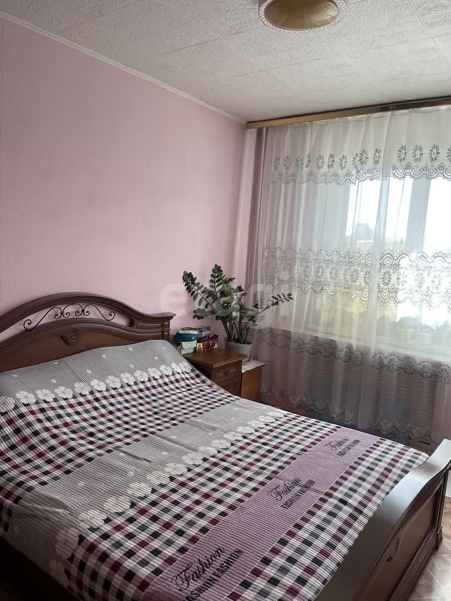 Продажа 2-комнатной квартиры, Комсомольск-на-Амуре, Комсомольская,  75 к 2