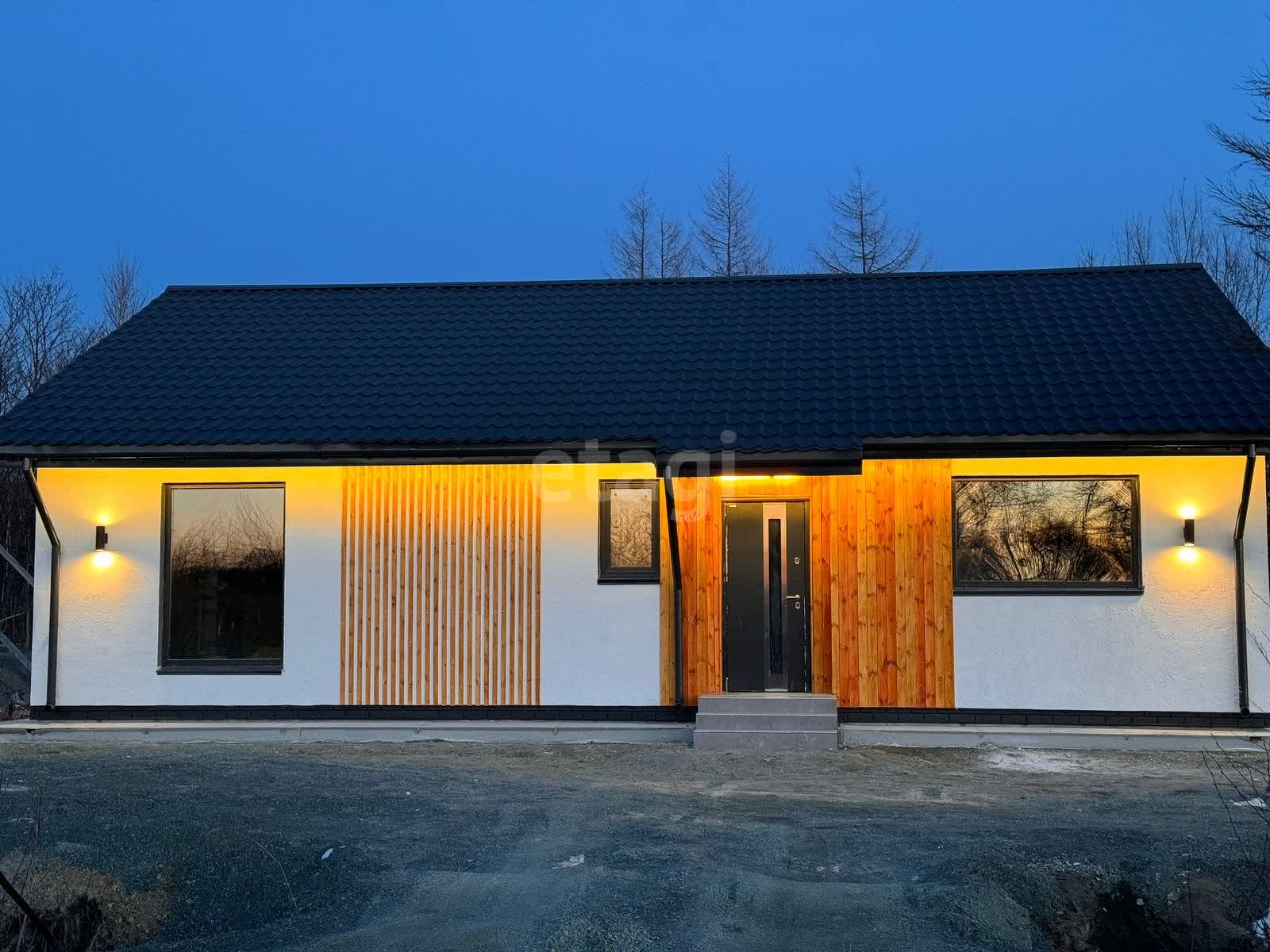 Продажа дома, 105м <sup>2</sup>, 6 сот., Южно-Сахалинск, Сахалинская область,  Южно-Сахалинск