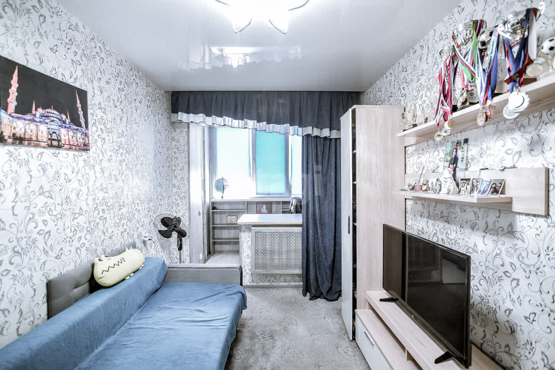 Продажа 4-комнатной квартиры, Южно-Сахалинск, Сахалинская область,  Южно-Сахалинск