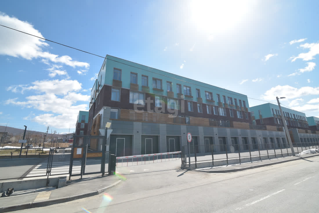 Продажа 2-комнатной квартиры, Южно-Сахалинск, Сахалинская область,  Южно-Сахалинск