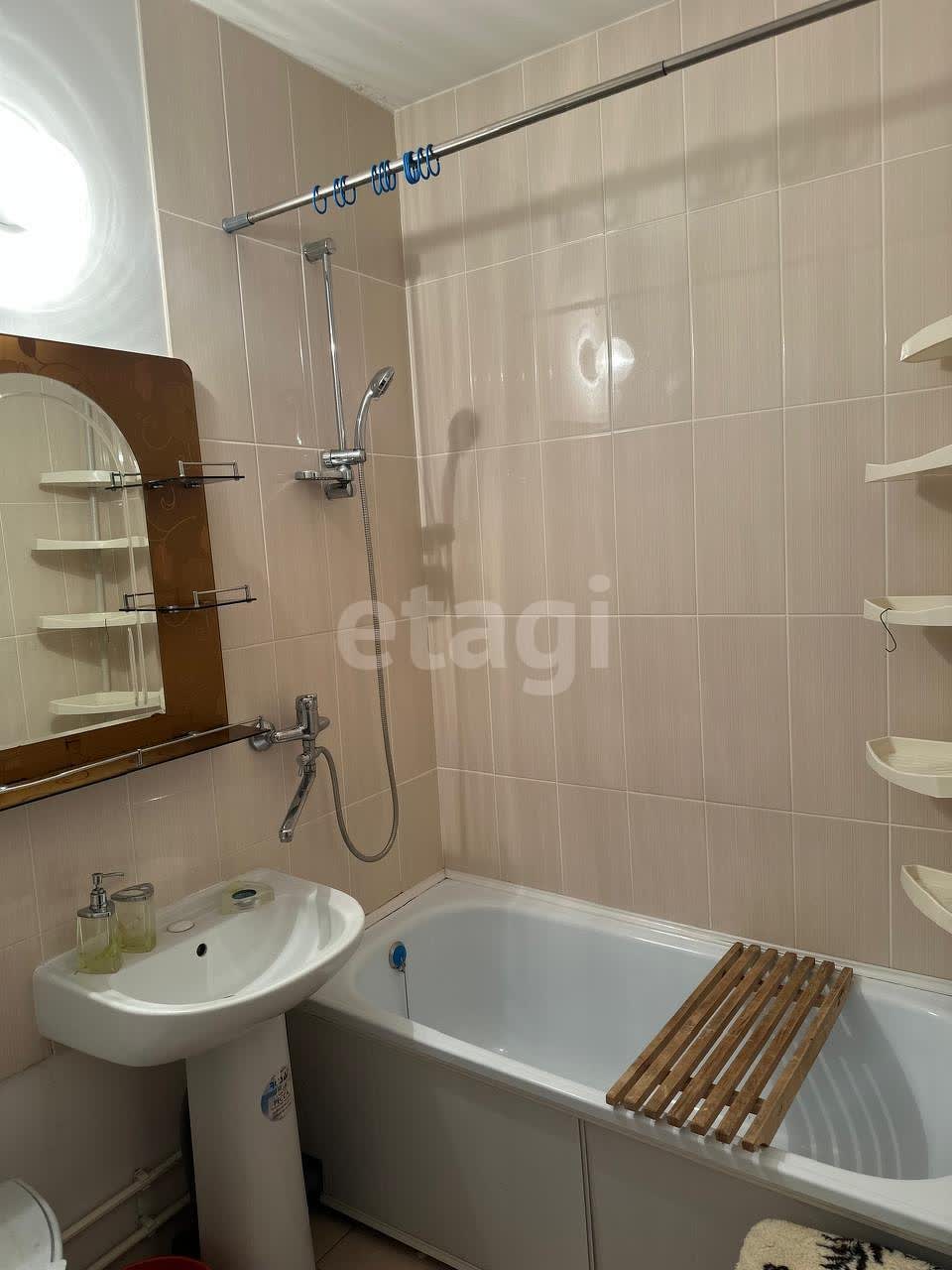 Продажа 2-комнатной квартиры, Южно-Сахалинск, Сахалинская область,  Южно-Сахалинск