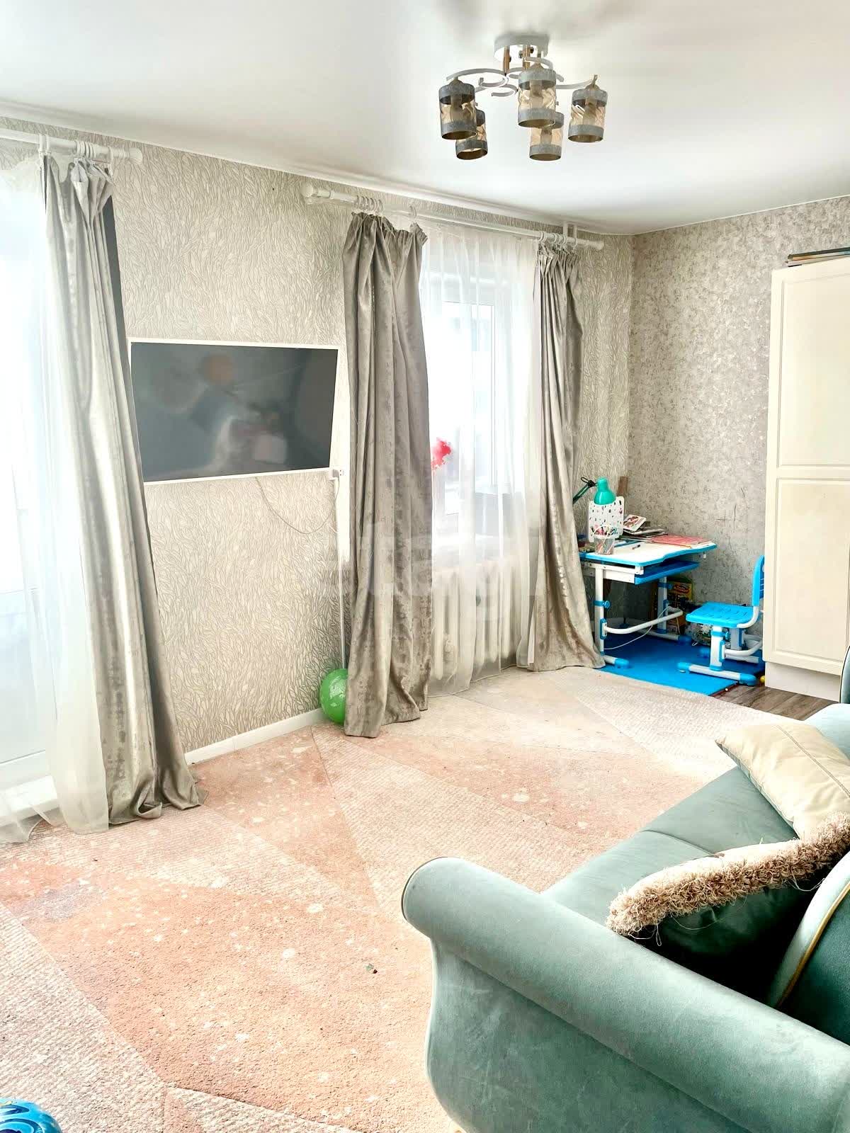 Продажа 2-комнатной квартиры, Южно-Сахалинск, Сахалинская область,  Южно-Сахалинск