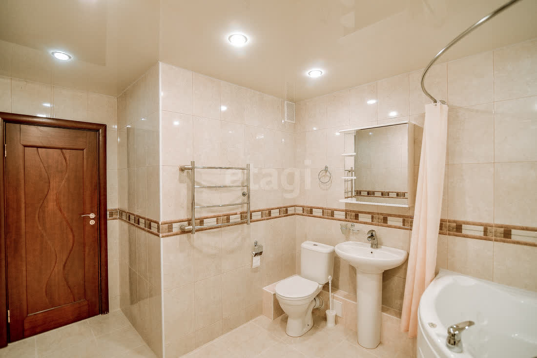 Продажа 4-комнатной квартиры, Южно-Сахалинск, Сахалинская область,  Южно-Сахалинск