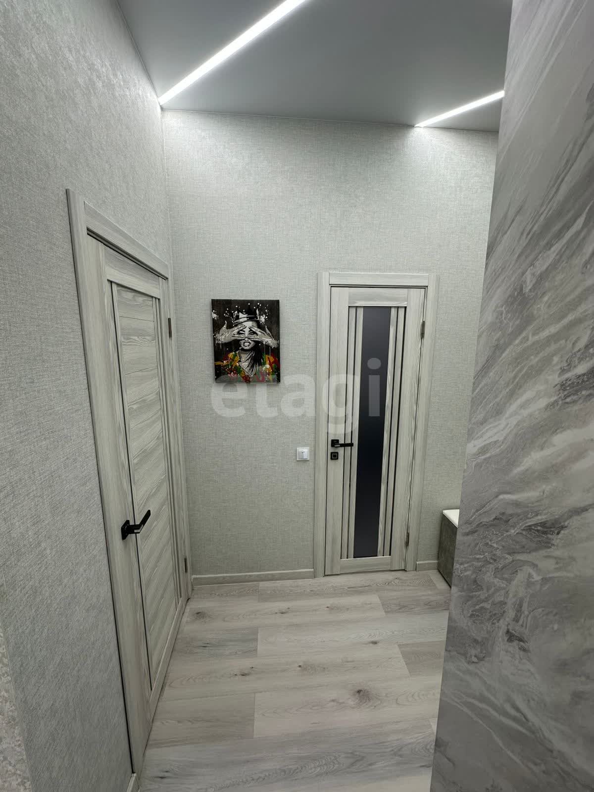 Продажа 2-комнатной квартиры, Южно-Сахалинск, Сахалинская область,  Южно-Сахалинск