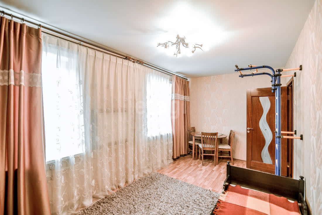 Продажа 4-комнатной квартиры, Южно-Сахалинск, Сахалинская область,  Южно-Сахалинск