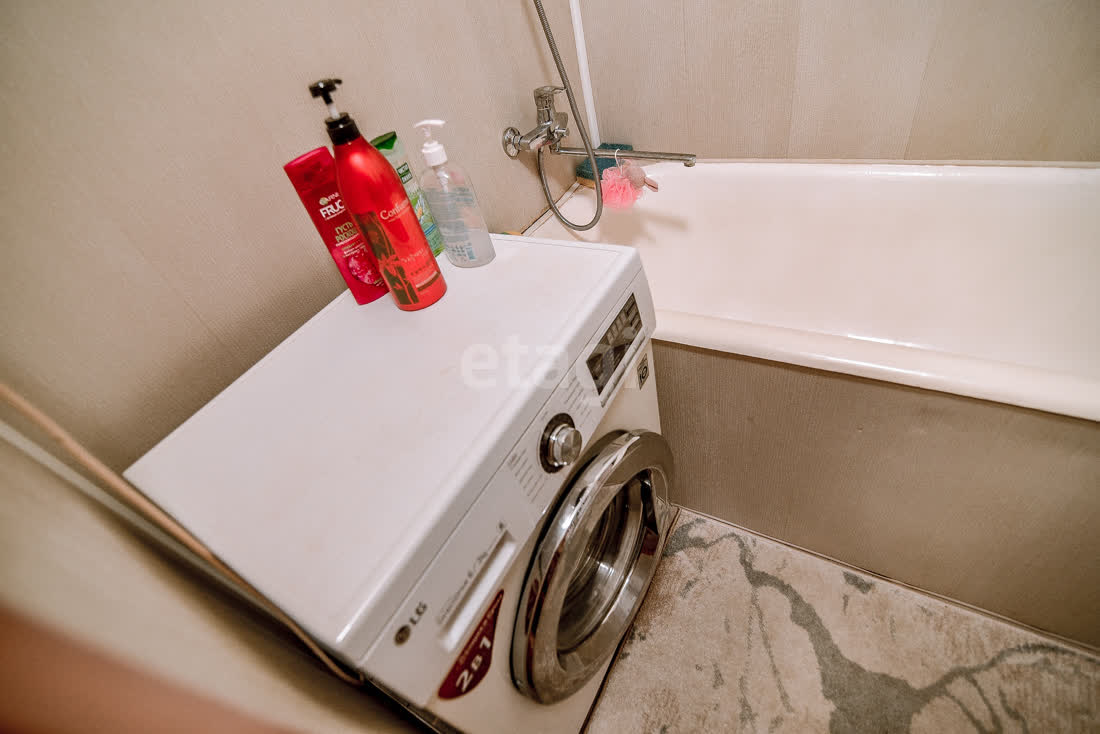 Продажа 2-комнатной квартиры, Южно-Сахалинск, Сахалинская область,  Южно-Сахалинск