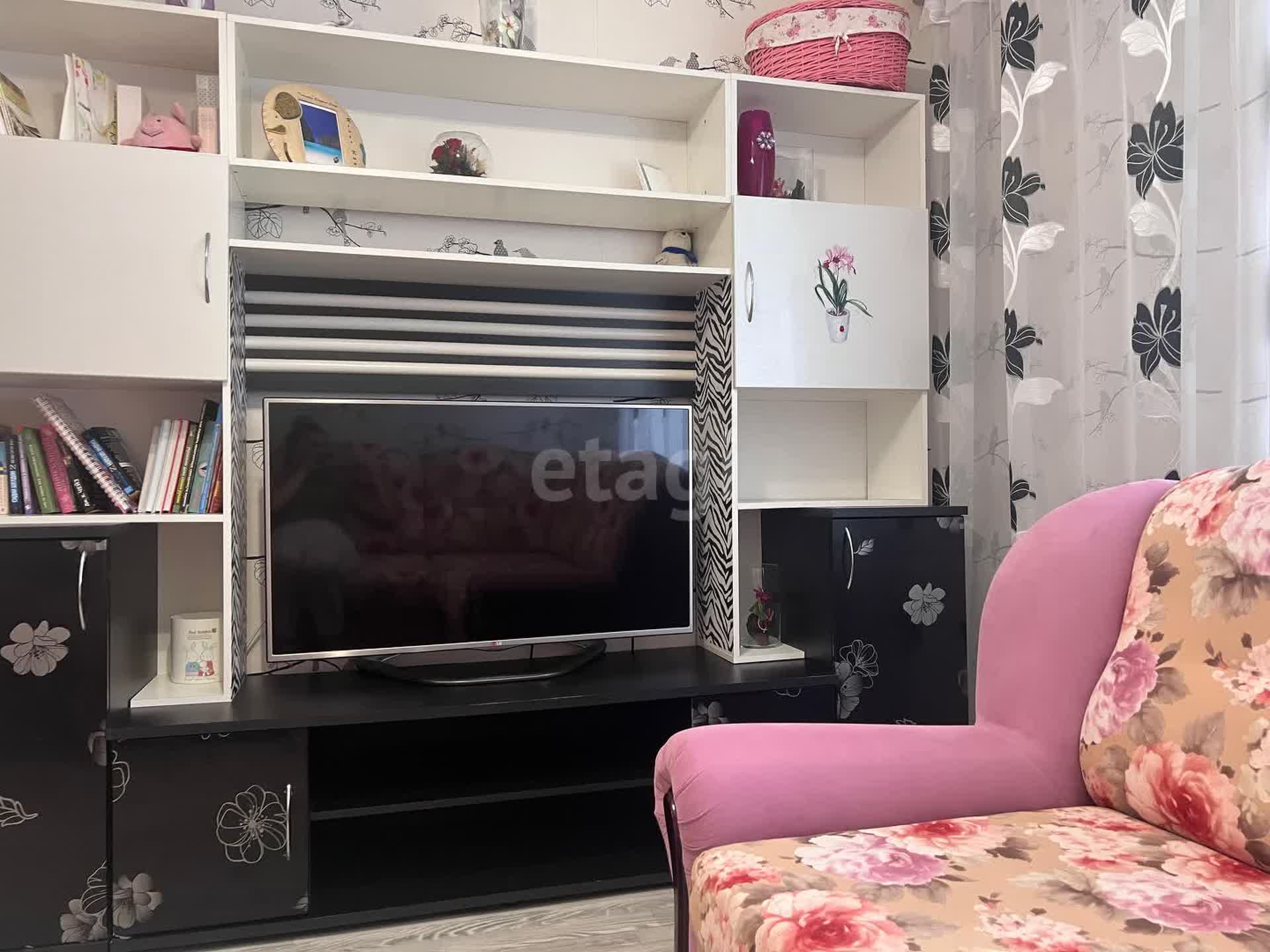 Продажа 4-комнатной квартиры, Южно-Сахалинск, Сахалинская область,  Южно-Сахалинск