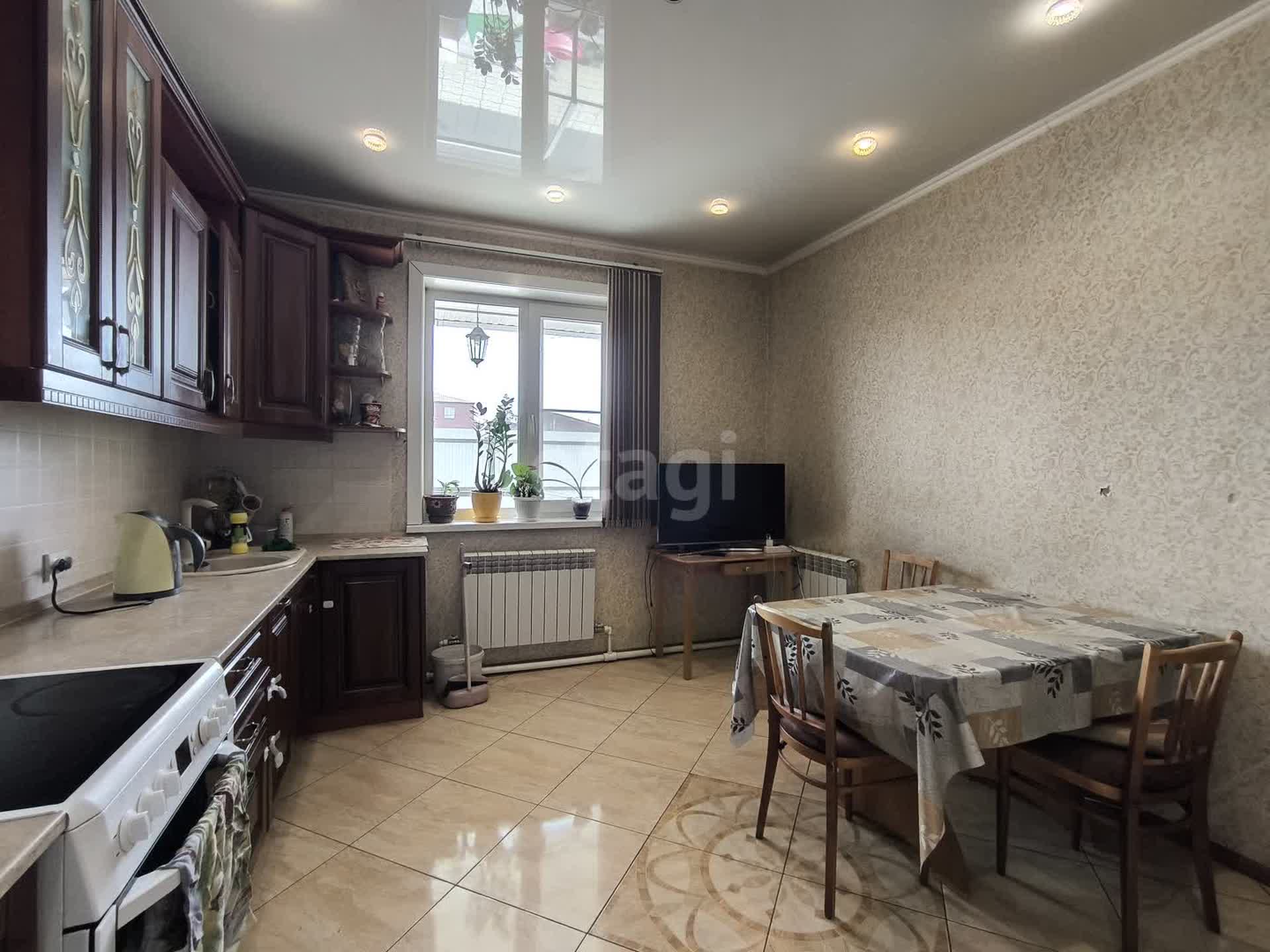 Продажа дома, 221м <sup>2</sup>, 8 сот., Улан-Удэ, Республика Бурятия,   Улан-Удэ