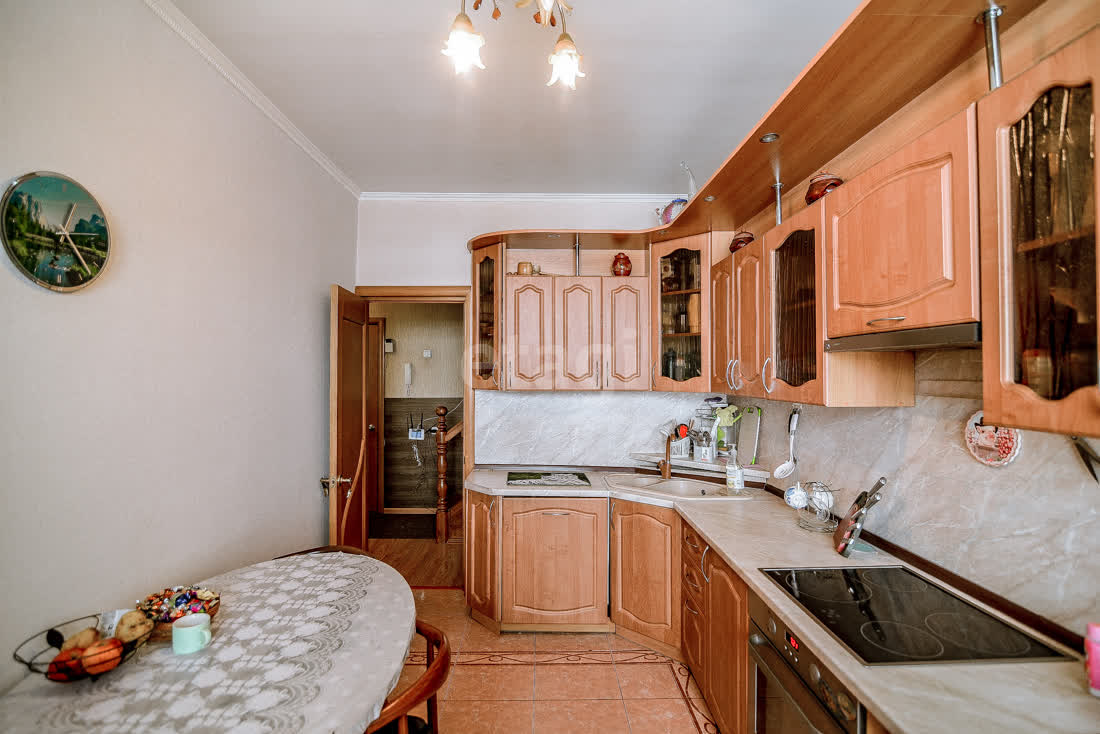 Продажа 4-комнатной квартиры, Южно-Сахалинск, Сахалинская область,  Южно-Сахалинск