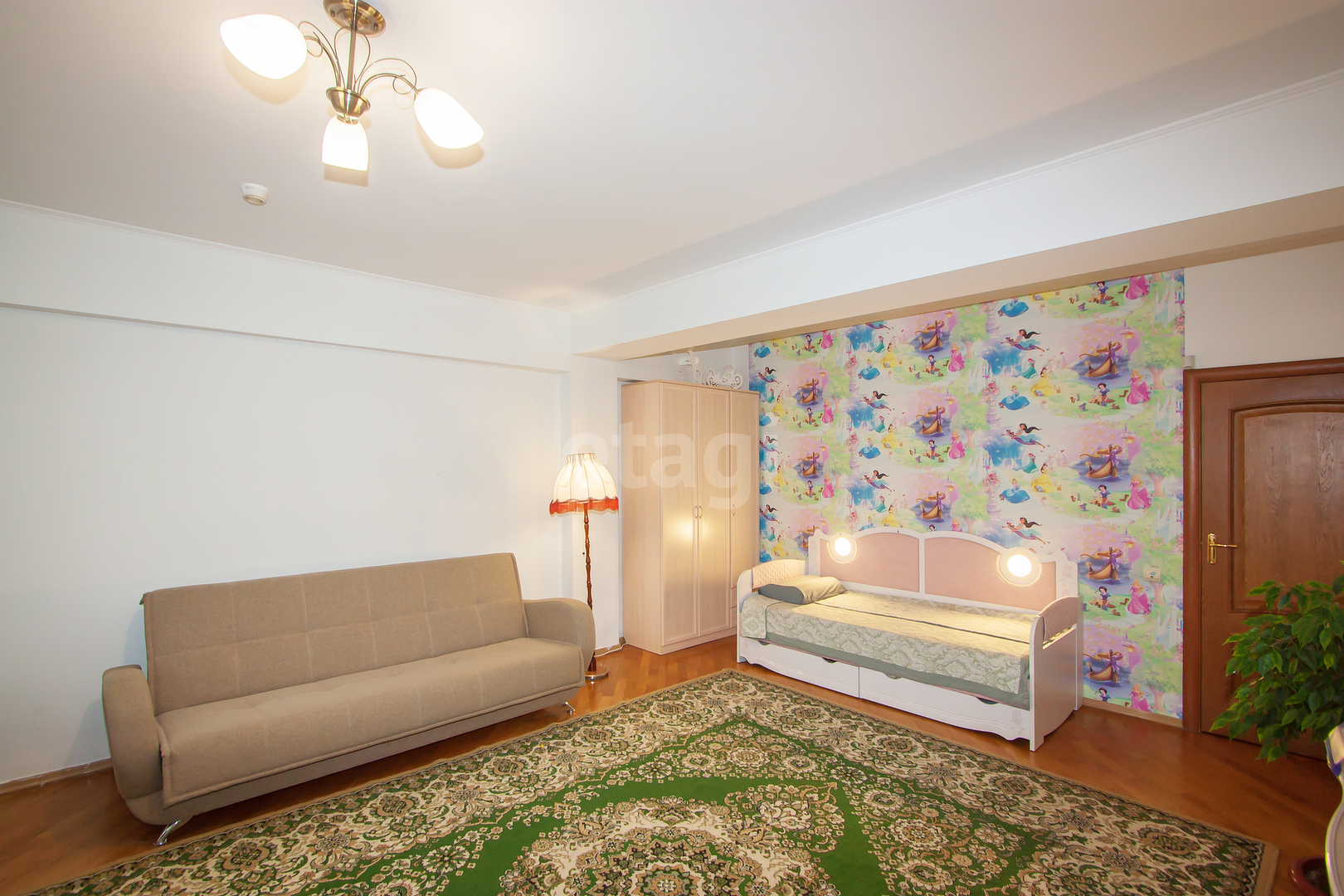 Продажа 4-комнатной квартиры, Улан-Удэ, Республика Бурятия,  Улан-Удэ