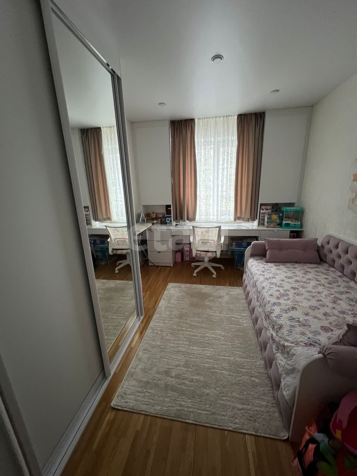 Продажа 3-комнатной квартиры, Южно-Сахалинск, Сахалинская область,  Южно-Сахалинск