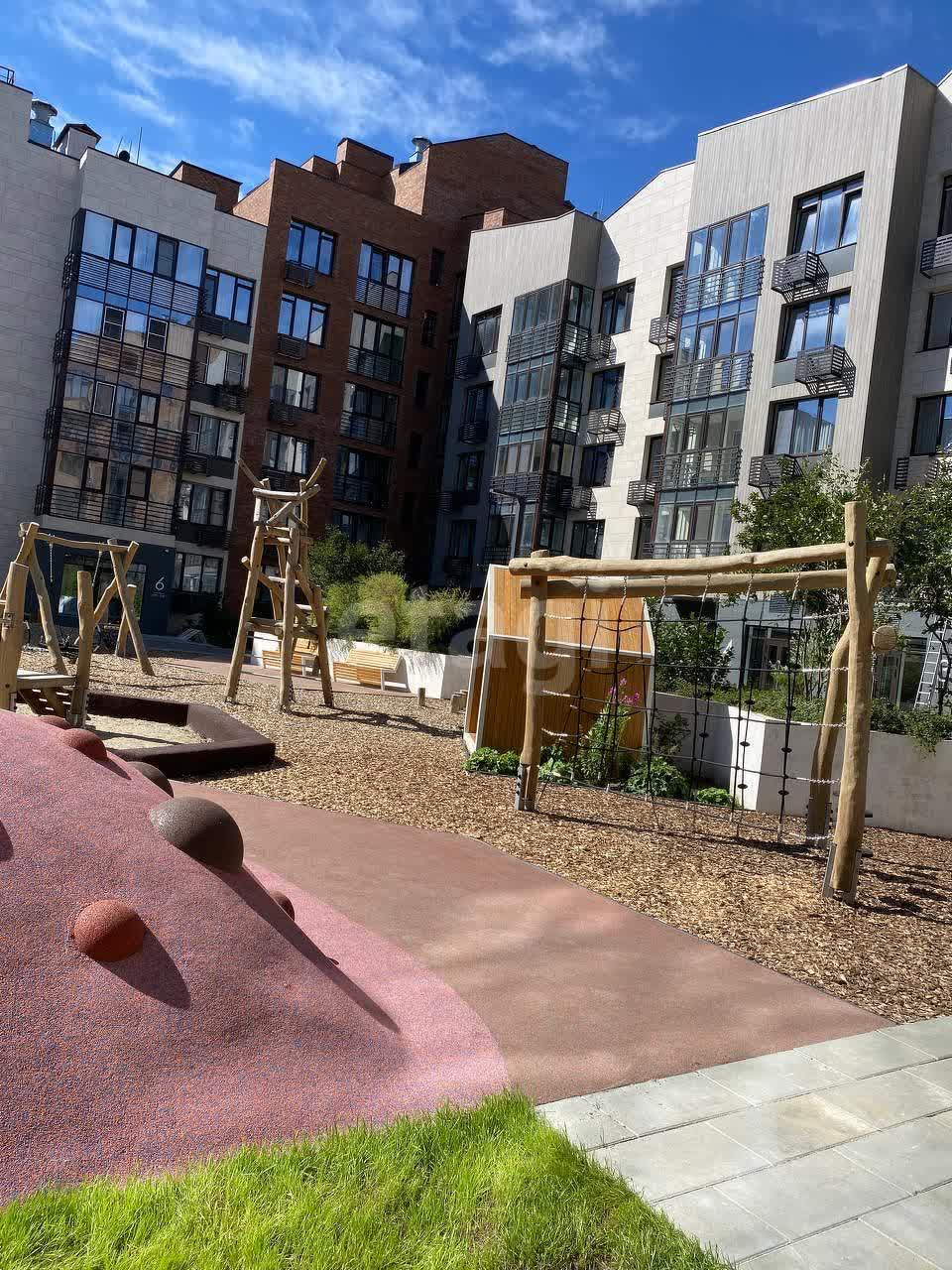 Продажа 3-комнатной квартиры, Южно-Сахалинск, Сахалинская область,  Южно-Сахалинск