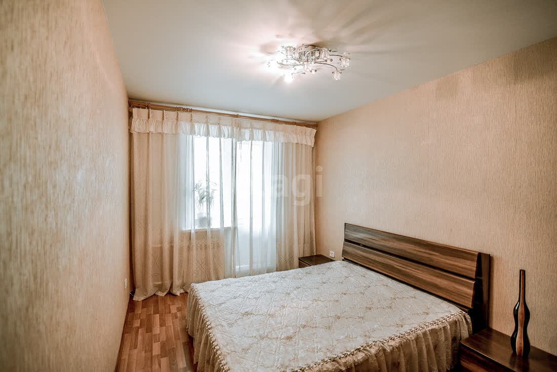 Продажа 4-комнатной квартиры, Южно-Сахалинск, Сахалинская область,  Южно-Сахалинск