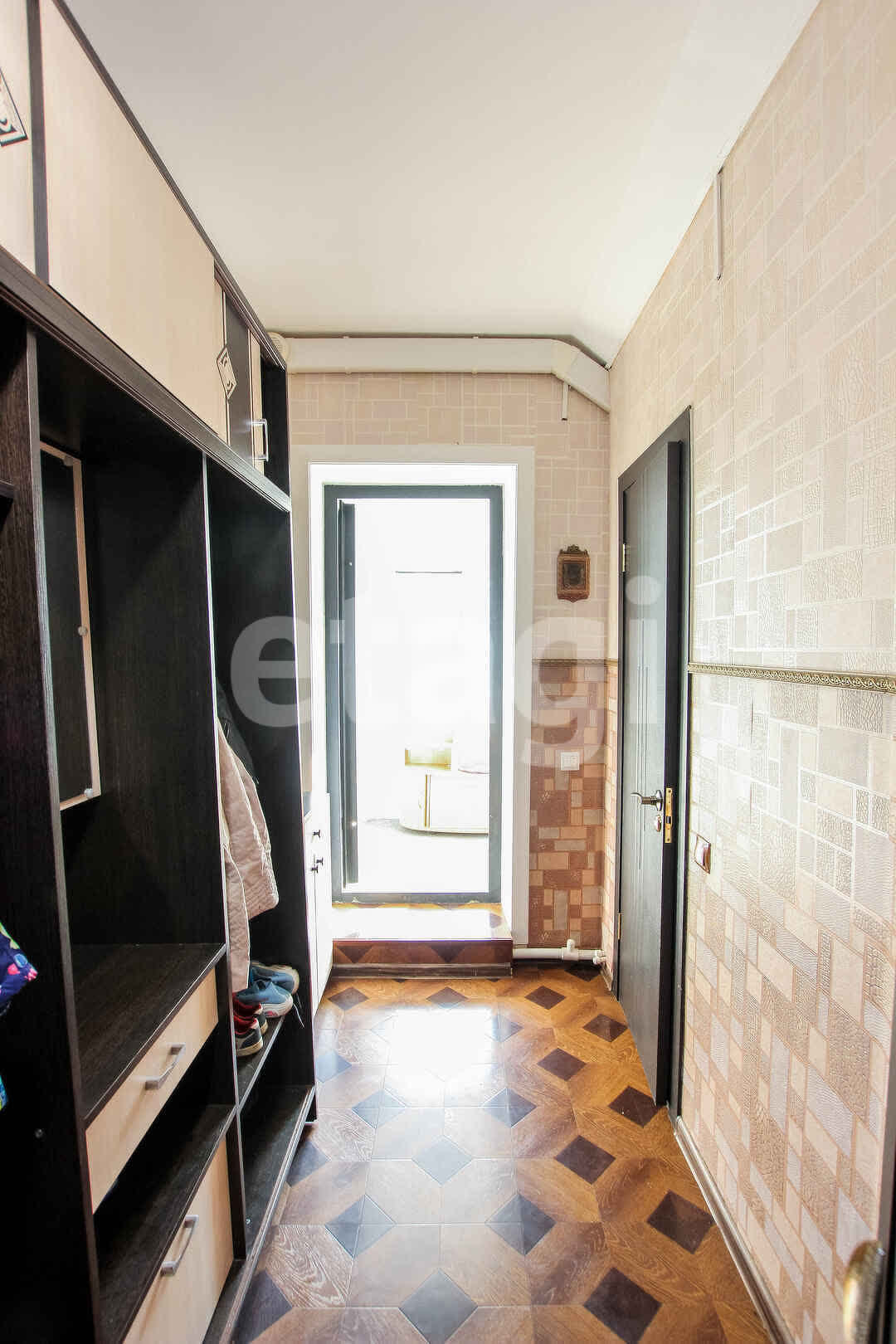 Продажа коммерческой недвижимости, 380м <sup>2</sup>, Улан-Удэ, Бурятия,  Улан-Удэ