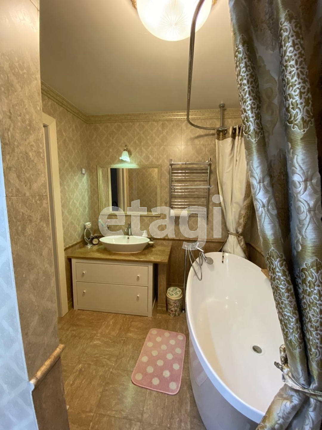 Продажа 4-комнатной квартиры, Южно-Сахалинск, Сахалинская область,  Южно-Сахалинск