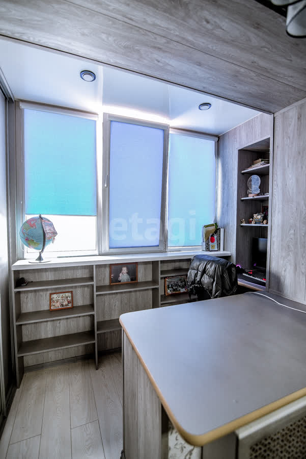 Продажа 4-комнатной квартиры, Южно-Сахалинск, Сахалинская область,  Южно-Сахалинск