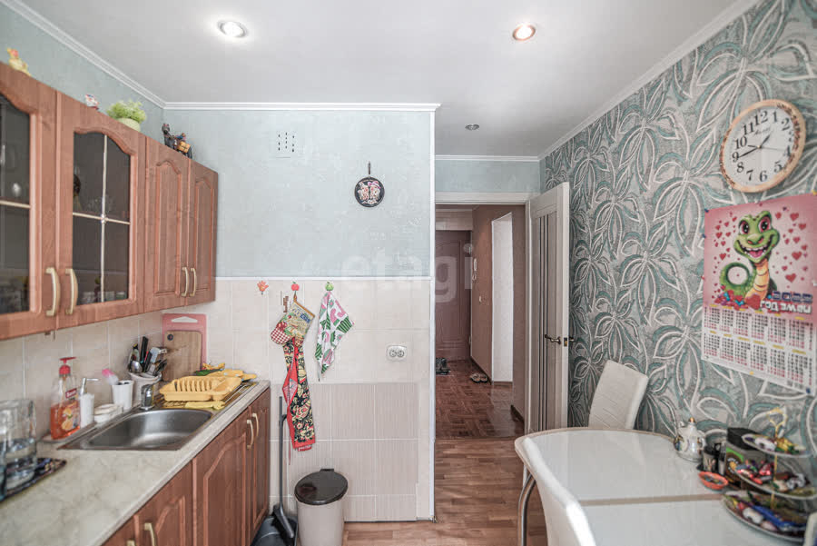 Продажа 2-комнатной квартиры, Южно-Сахалинск, Сахалинская область,  Южно-Сахалинск