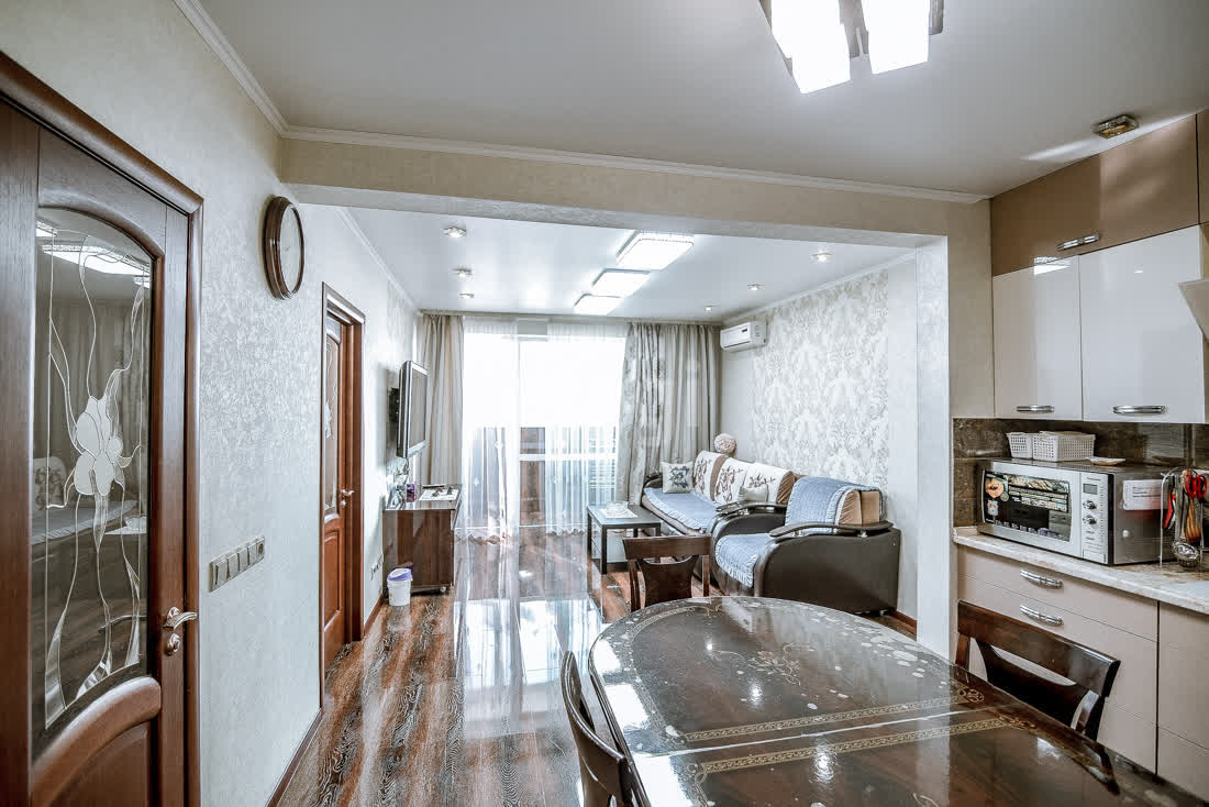 Продажа 3-комнатной квартиры, Южно-Сахалинск, Сахалинская область,  Южно-Сахалинск