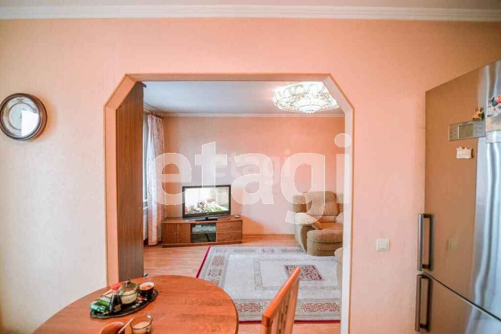 Продажа 4-комнатной квартиры, Южно-Сахалинск, Сахалинская область,  Южно-Сахалинск