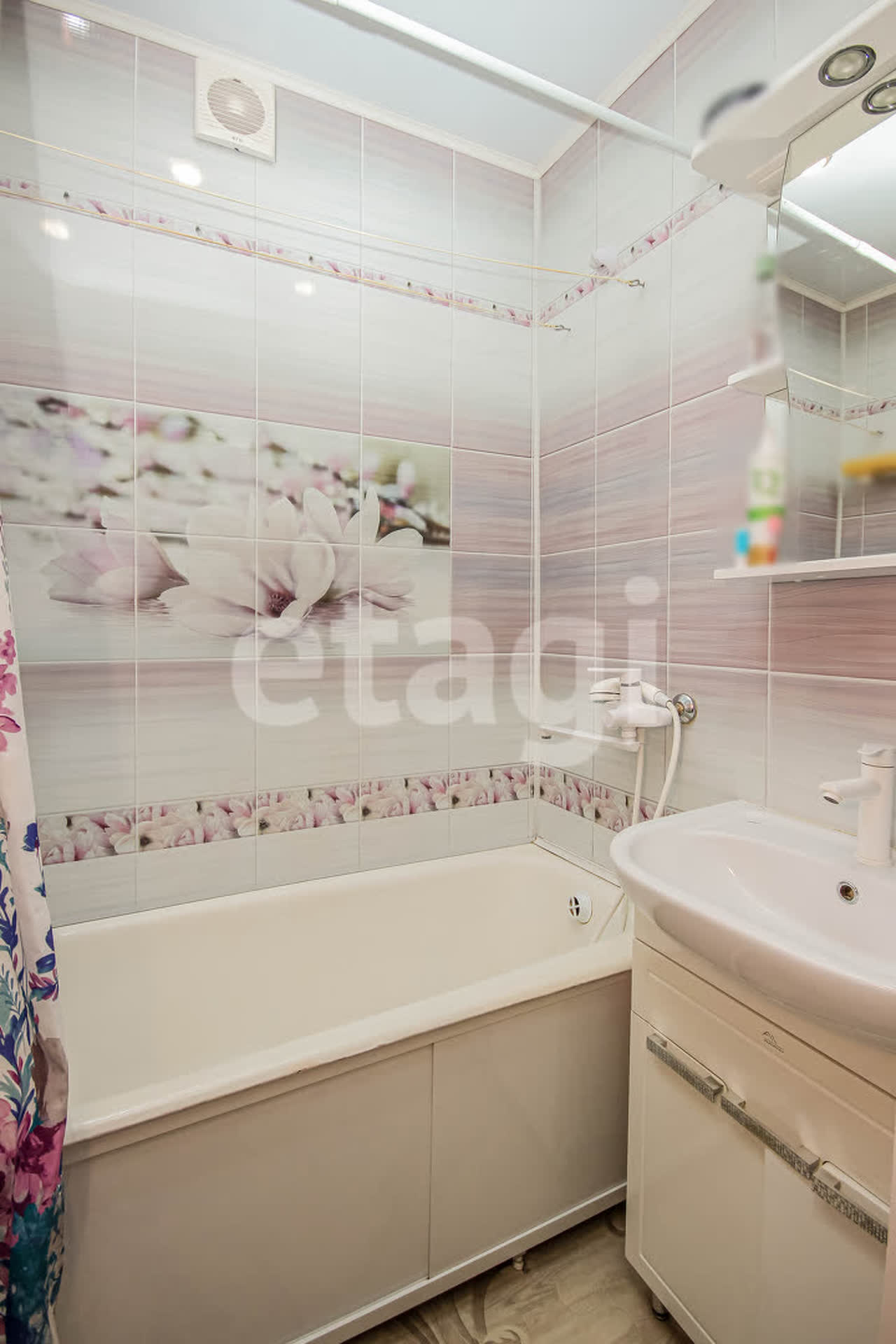 Продажа 3-комнатной квартиры, Улан-Удэ, Республика Бурятия,  Улан-Удэ