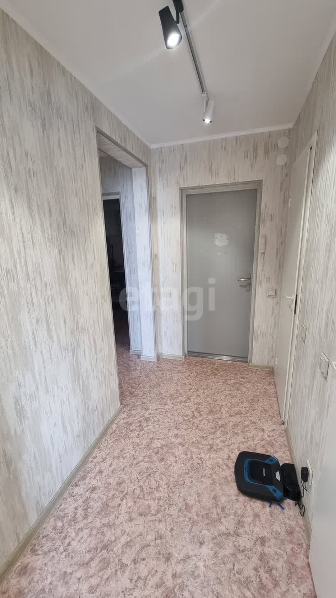 Продажа 2-комнатной квартиры, Южно-Сахалинск, Сахалинская область,  Южно-Сахалинск