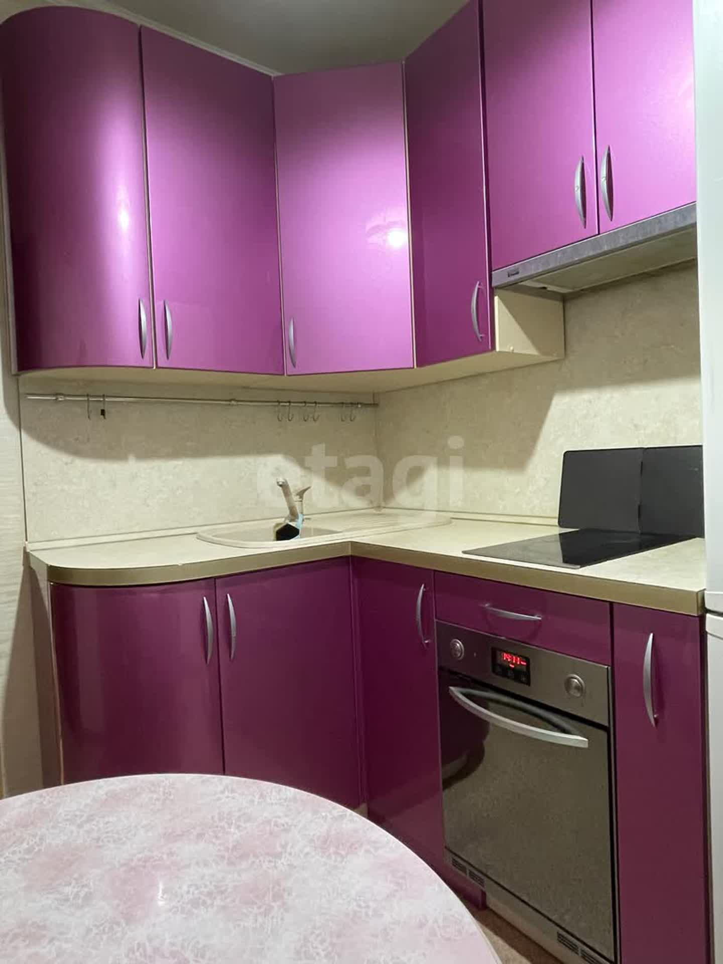 Продажа 2-комнатной квартиры, Южно-Сахалинск, Сахалинская область,  Южно-Сахалинск