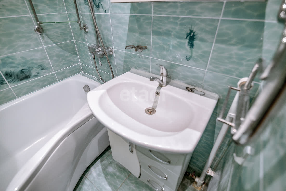 Продажа 2-комнатной квартиры, Южно-Сахалинск, Сахалинская область,  Южно-Сахалинск