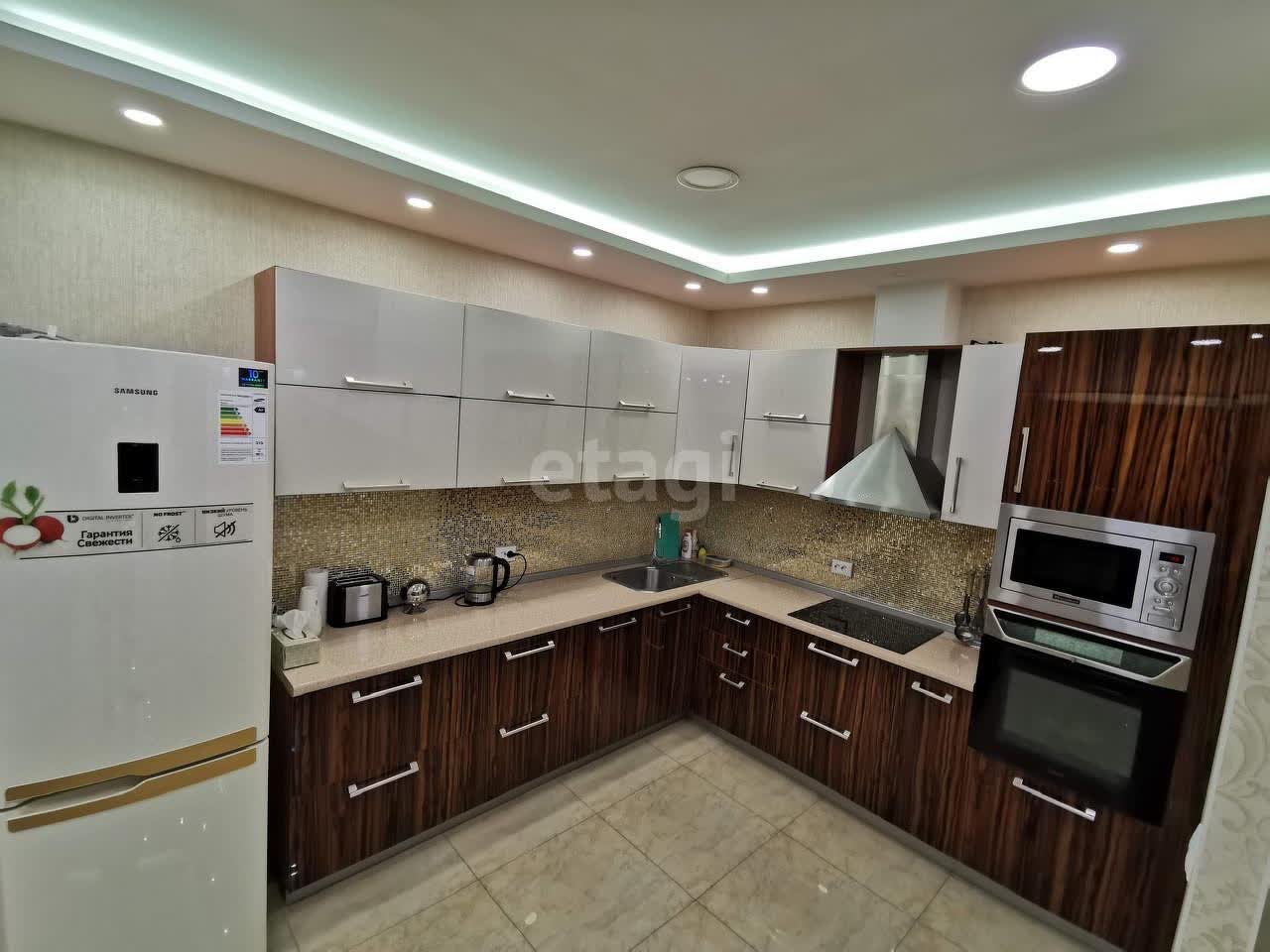 Аренда 3-комнатной квартиры, Южно-Сахалинск, Сахалинская область,  Южно-Сахалинск