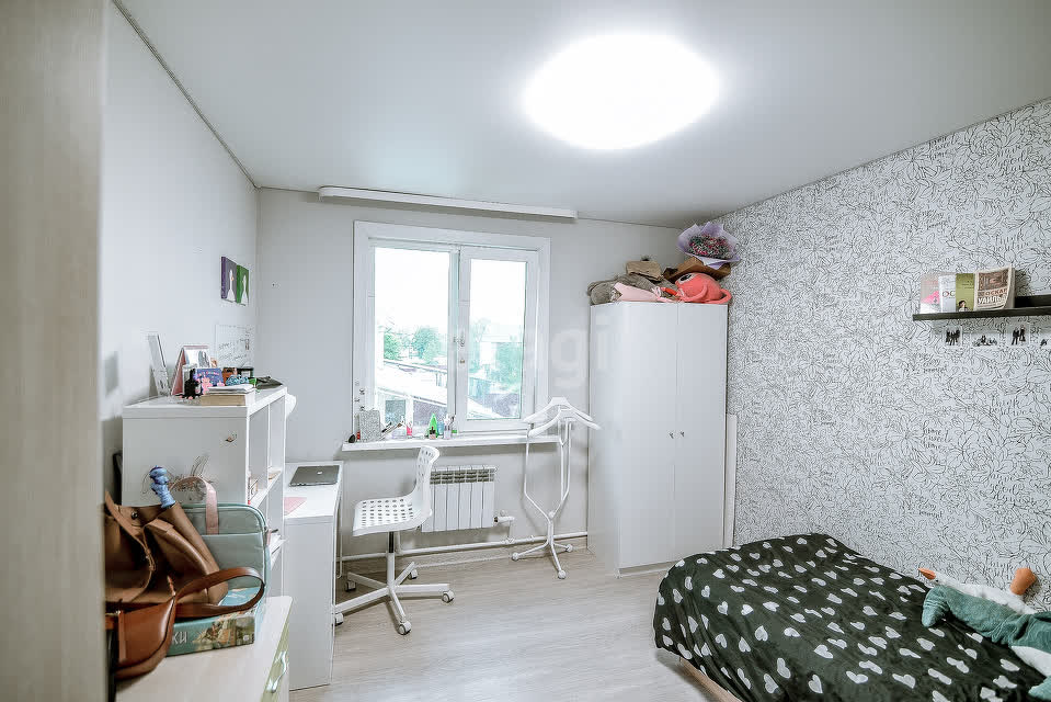 Продажа 4-комнатной квартиры, Южно-Сахалинск, Сахалинская область,  Южно-Сахалинск