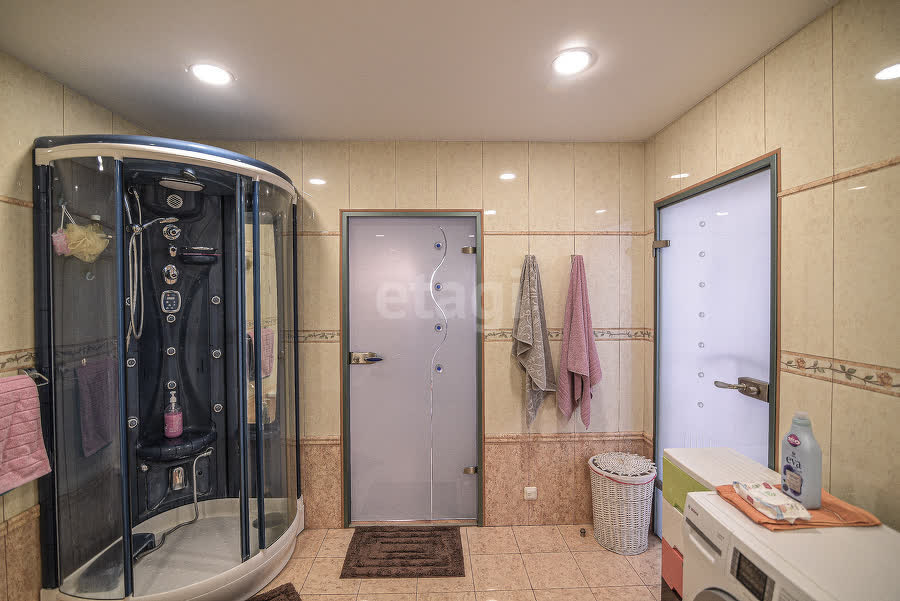 Продажа 4-комнатной квартиры, Южно-Сахалинск, Сахалинская область,  Южно-Сахалинск