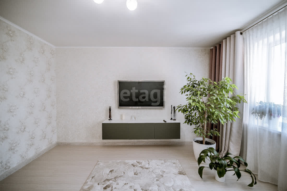 Продажа 3-комнатной квартиры, Южно-Сахалинск, Сахалинская область,  Южно-Сахалинск