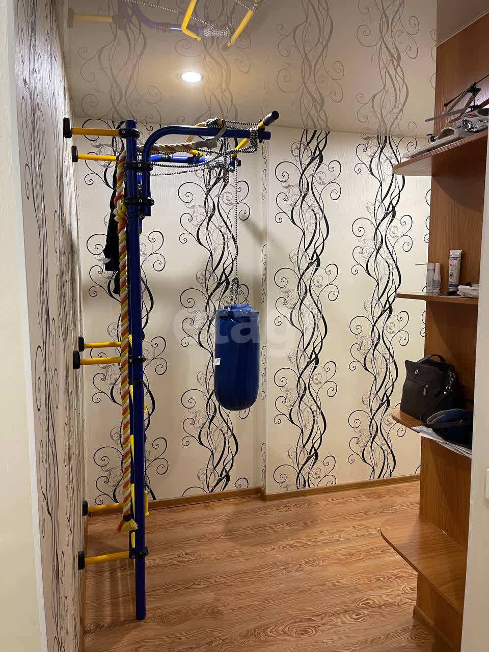 Продажа 4-комнатной квартиры, Южно-Сахалинск, Сахалинская область,  Южно-Сахалинск