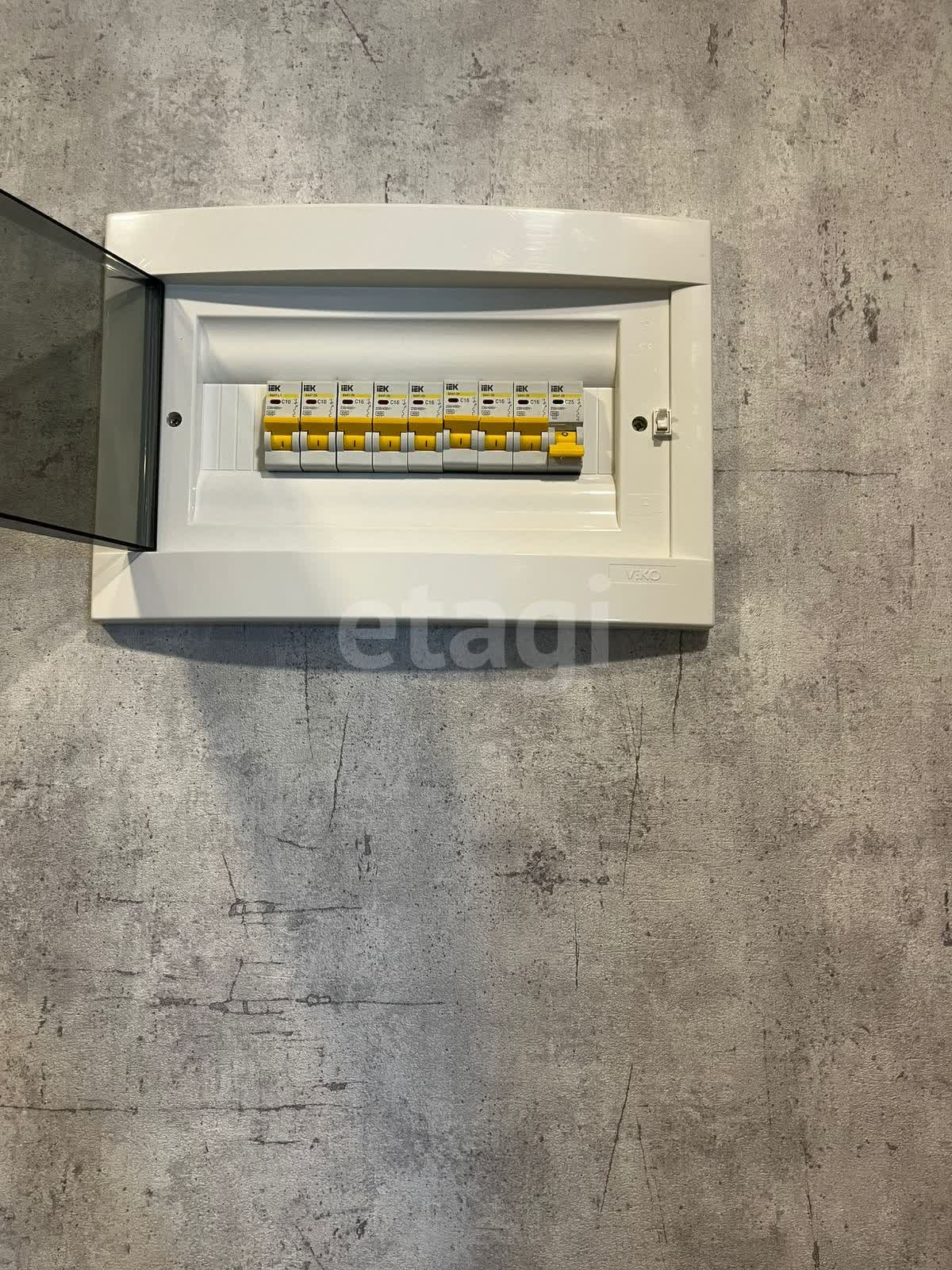 Продажа 2-комнатной квартиры, Южно-Сахалинск, Сахалинская область,  Южно-Сахалинск