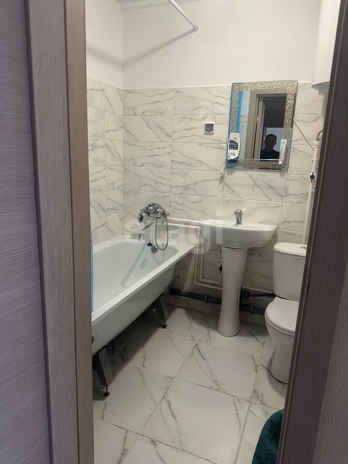 Продажа 2-комнатной квартиры, Южно-Сахалинск, Сахалинская область,  Южно-Сахалинск