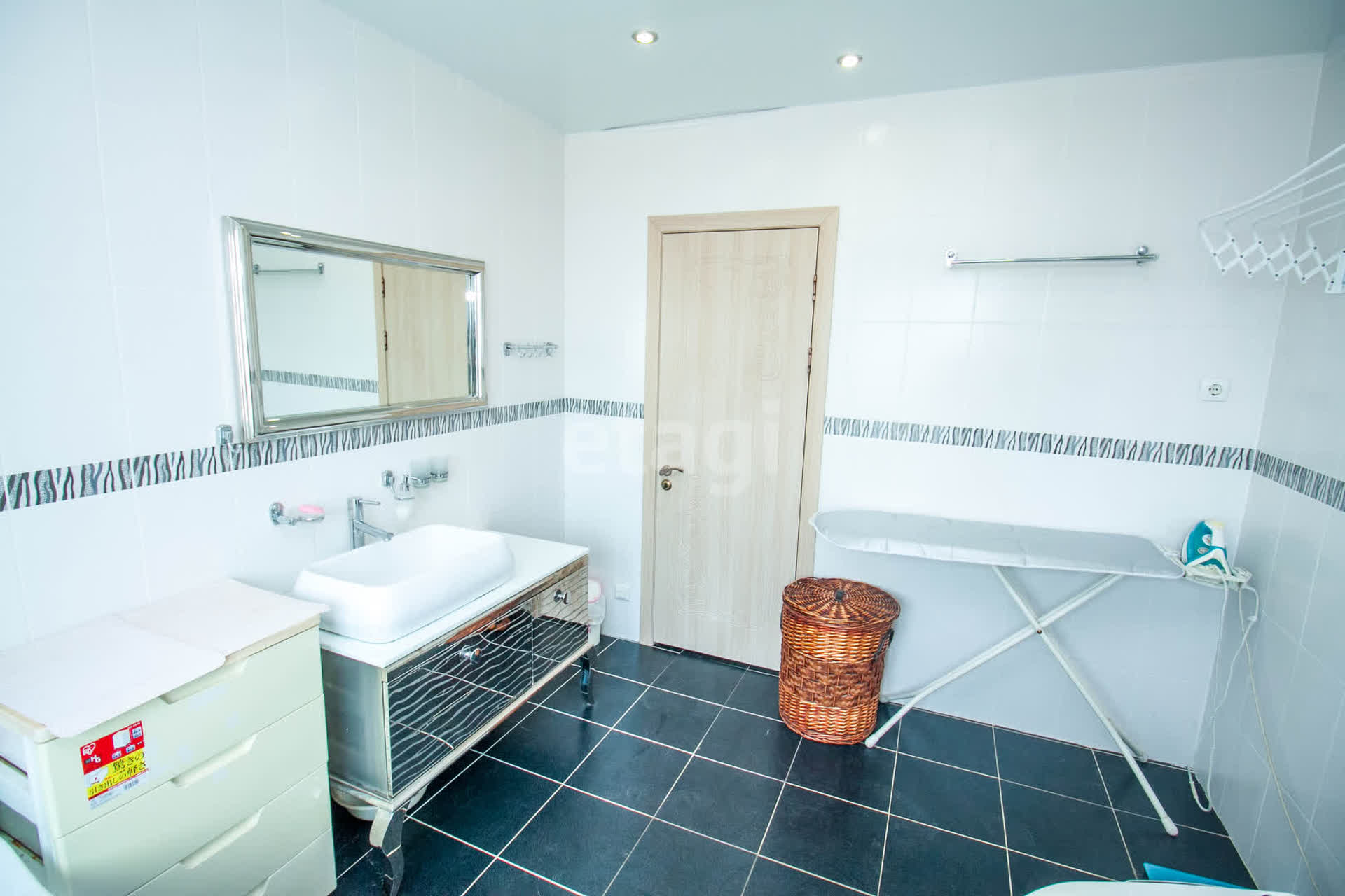 Продажа дома, 200м <sup>2</sup>, 8 сот., Южно-Сахалинск, Сахалинская область,  Южно-Сахалинск