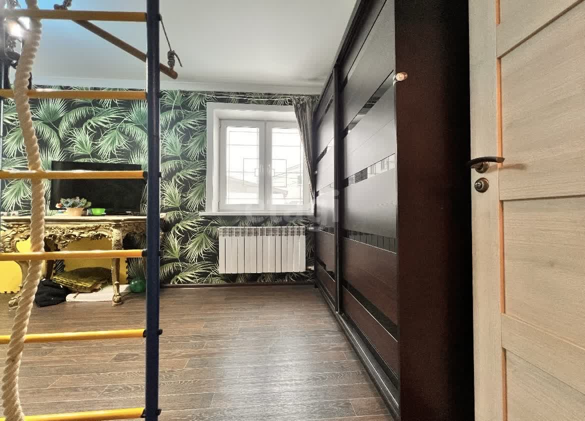 Продажа 3-комнатной квартиры, Южно-Сахалинск, Сахалинская область,  Южно-Сахалинск