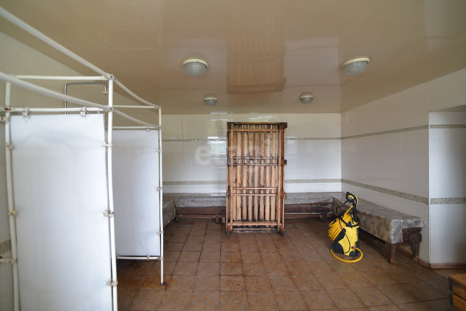 Продажа коммерческой недвижимости, 256м <sup>2</sup>, Южно-Сахалинск, Сахалинская область,  Южно-Сахалинск