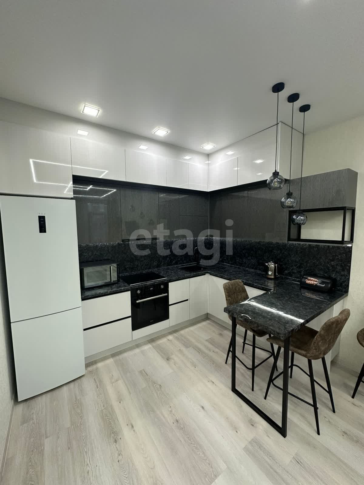 Продажа 2-комнатной квартиры, Южно-Сахалинск, Сахалинская область,  Южно-Сахалинск