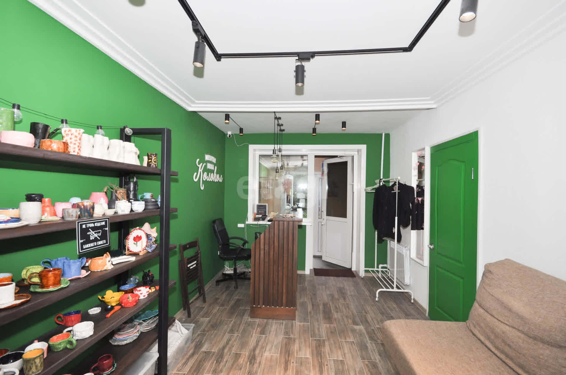 Продажа коммерческой недвижимости, 100м <sup>2</sup>, Южно-Сахалинск, Сахалинская область,  Южно-Сахалинск