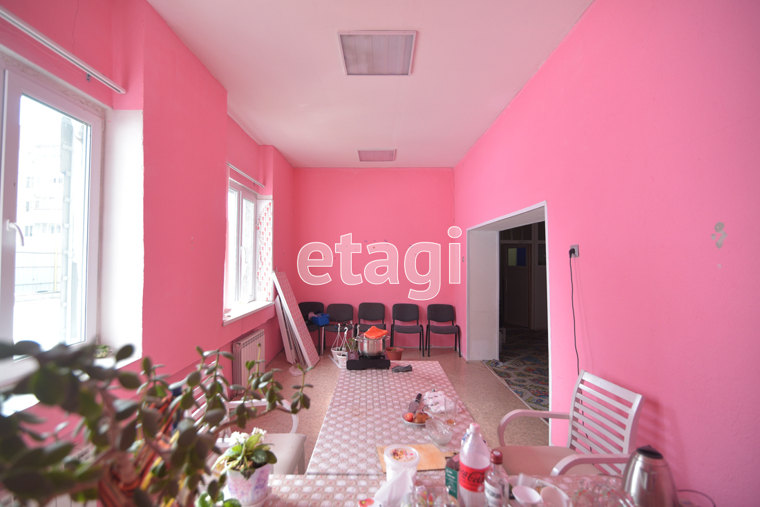 Продажа коммерческой недвижимости, 400м <sup>2</sup>, Южно-Сахалинск, Сахалинская область,  Южно-Сахалинск